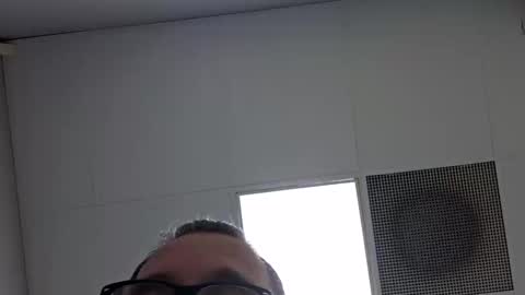 Vols online show from 03-12-25, 05:17