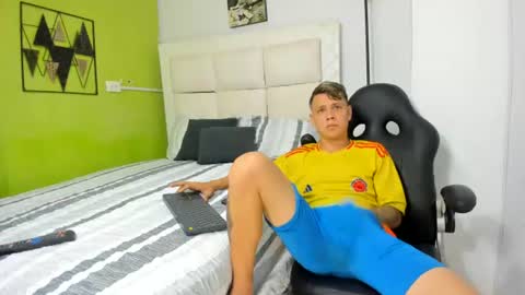 Snapshot of tobby_millers_ chatting on 07-08-26, 01:21 TOBBY online show from 07-08-26, 01:21