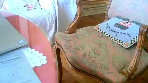 Snapshot of tobikoyuzu chatting on 01-07-25, 12:20 Tobiko online show from 01-07-25, 12:20