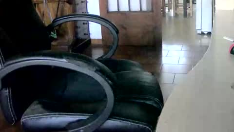 Snapshot of tobikoyuzu chatting on 10-29-25, 02:19 Tobiko online show from 10-29-25, 02:19