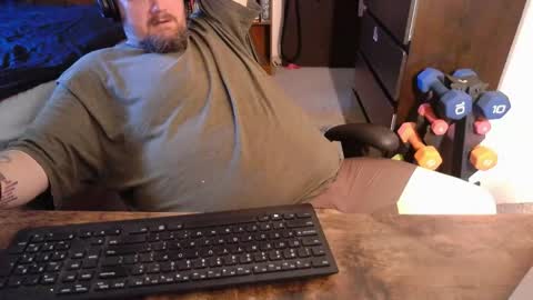 Snapshot of toede_0 chatting on 05-14-26, 04:25 Toede online show from 05-14-26, 04:25