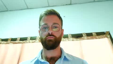 Snapshot of toffbuck chatting on 01-22-25, 04:44 ToffBuck online show from 01-22-25, 04:44