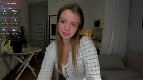 Snapshot of toffeepads chatting on 04-24-26, 02:47 Liza online show from 04-24-26, 02:47