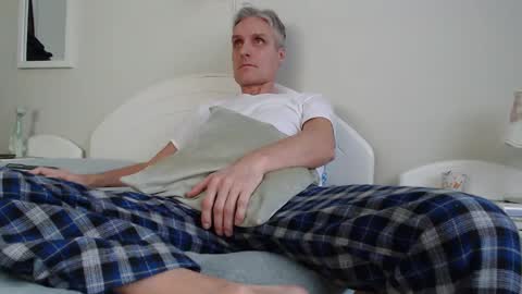 Daniel Bisexual uncut 20cm online show from 02-08-25, 02:27