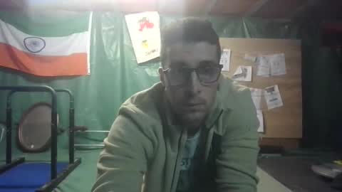 Snapshot of toinouillou9813 chatting on 10-15-25, 08:20 toinouillou9813 online show from 10-15-25, 08:20