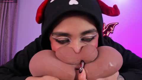 Snapshot of tokyo_444 chatting on 09-25-25, 11:52 Independent model online show from 09-25-25, 11:52