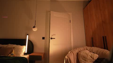 Snapshot of tollysage chatting on 10-08-25, 02:31 Sage. TG channel online show from 10-08-25, 02:31