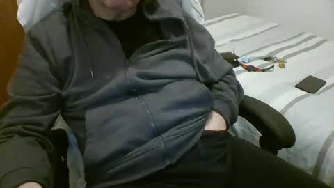 toloneo1 online show from 02-15-25, 01:10