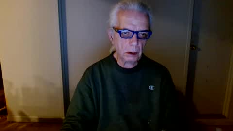 Snapshot of tom112292014 chatting on 01-18-25, 11:32 tom112292014 online show from 01-18-25, 11:32