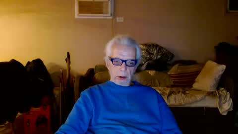 Snapshot of tom112292014 chatting on 02-05-25, 04:37 tom112292014 online show from 02-05-25, 04:37