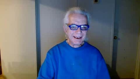 Snapshot of tom112292014 chatting on 02-08-25, 10:18 tom112292014 online show from 02-08-25, 10:18