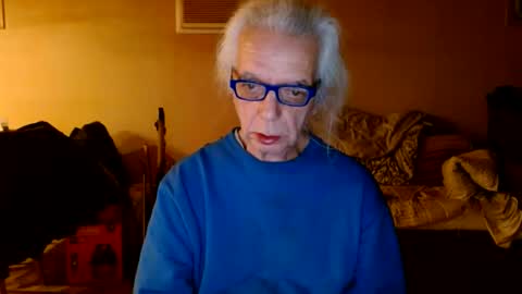 Snapshot of tom112292014 chatting on 02-09-25, 10:43 tom112292014 online show from 02-09-25, 10:43