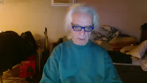 Snapshot of tom112292014 chatting on 03-04-25, 01:06 tom112292014 online show from 03-04-25, 01:06