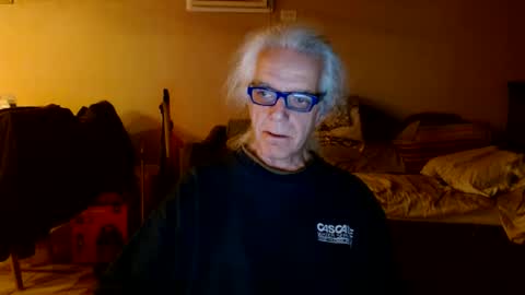 Snapshot of tom112292014 chatting on 03-10-25, 02:17 tom112292014 online show from 03-10-25, 02:17