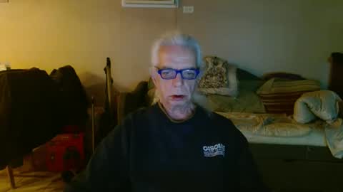 Snapshot of tom112292014 chatting on 03-10-25, 12:15 tom112292014 online show from 03-10-25, 12:15