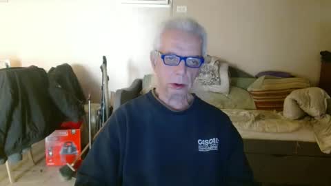 Snapshot of tom112292014 chatting on 03-10-25, 03:20 tom112292014 online show from 03-10-25, 03:20