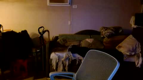 Snapshot of tom112292014 chatting on 09-15-25, 01:05 tom112292014 online show from 09-15-25, 01:05