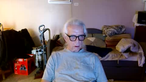 Snapshot of tom112292014 chatting on 09-15-25, 05:57 tom112292014 online show from 09-15-25, 05:57