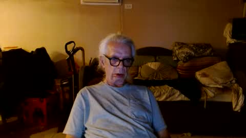 Snapshot of tom112292014 chatting on 09-18-25, 01:18 tom112292014 online show from 09-18-25, 01:18