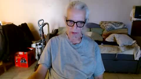 Snapshot of tom112292014 chatting on 09-21-25, 01:46 tom112292014 online show from 09-21-25, 01:46