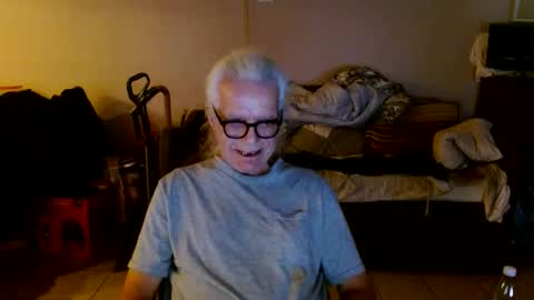 Snapshot of tom112292014 chatting on 09-22-25, 12:40 tom112292014 online show from 09-22-25, 12:40