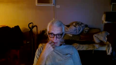 Snapshot of tom112292014 chatting on 09-23-25, 12:46 tom112292014 online show from 09-23-25, 12:46