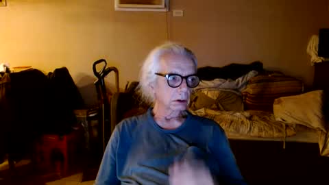 Snapshot of tom112292014 chatting on 10-01-25, 02:28 tom112292014 online show from 10-01-25, 02:28