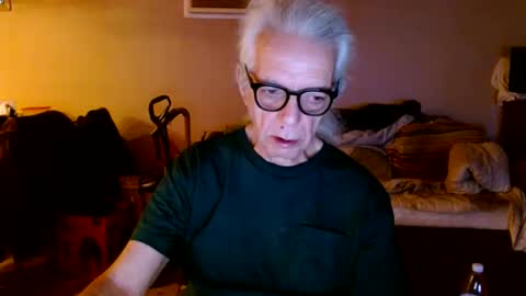 Snapshot of tom112292014 chatting on 10-02-25, 11:39 tom112292014 online show from 10-02-25, 11:39