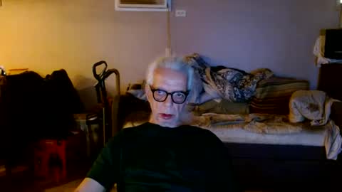 Snapshot of tom112292014 chatting on 10-04-25, 12:47 tom112292014 online show from 10-04-25, 12:47