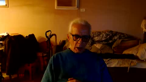 Snapshot of tom112292014 chatting on 10-19-25, 11:33 tom112292014 online show from 10-19-25, 11:33