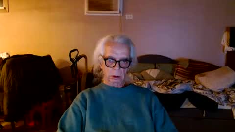 Snapshot of tom112292014 chatting on 10-28-25, 03:10 tom112292014 online show from 10-28-25, 03:10