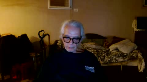 Snapshot of tom112292014 chatting on 10-31-25, 04:24 tom112292014 online show from 10-31-25, 04:24