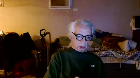 Snapshot of tom112292014 chatting on 11-10-25, 12:31 tom112292014 online show from 11-10-25, 12:31