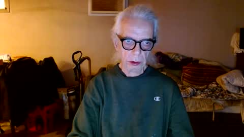 Snapshot of tom112292014 chatting on 11-10-25, 01:21 tom112292014 online show from 11-10-25, 01:21