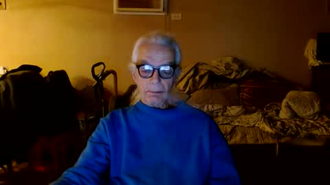 Snapshot of tom112292014 chatting on 11-18-25, 03:12 tom112292014 online show from 11-18-25, 03:12