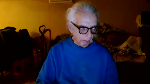 Snapshot of tom112292014 chatting on 11-21-25, 03:05 tom112292014 online show from 11-21-25, 03:05