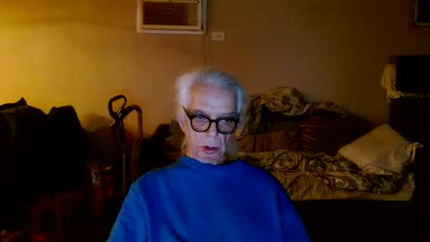 Snapshot of tom112292014 chatting on 11-22-25, 02:10 tom112292014 online show from 11-22-25, 02:10