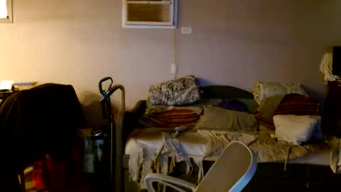 Snapshot of tom112292014 chatting on 12-14-25, 05:40 tom112292014 online show from 12-14-25, 05:40