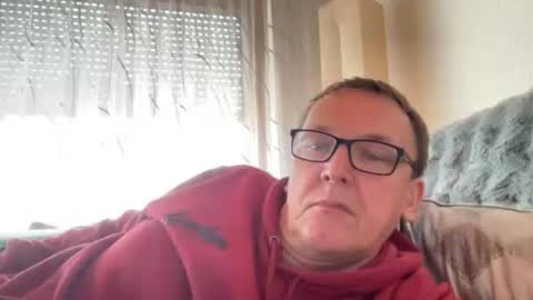 Tom online show from 04-03-26, 01:42