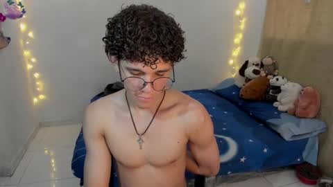 Tom Blue online show from 12-17-25, 06:14