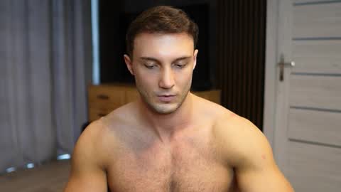 Snapshot of tom_fordd chatting on 09-10-25, 06:02 Tom online show from 09-10-25, 06:02