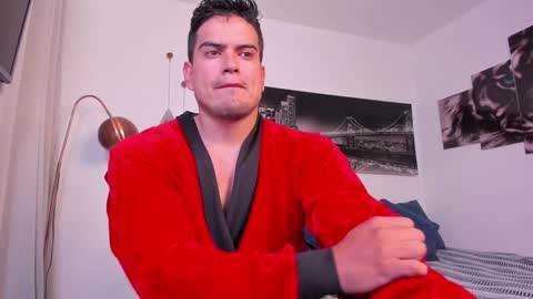 Snapshot of tom_mckleein chatting on 01-26-25, 01:15 TOM MCKLEEIN instagram online show from 01-26-25, 01:15