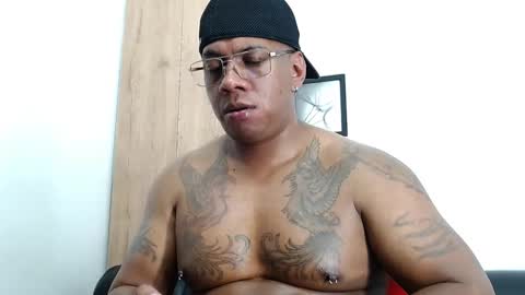 Snapshot of tom_miller chatting on 02-04-25, 09:07 Tom Miller online show from 02-04-25, 09:07