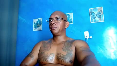 Snapshot of tom_miller chatting on 11-21-25, 01:59 Tom Miller online show from 11-21-25, 01:59