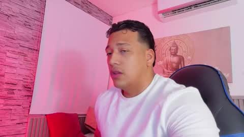 Tom muscle1 online show from 02-11-26, 11:48