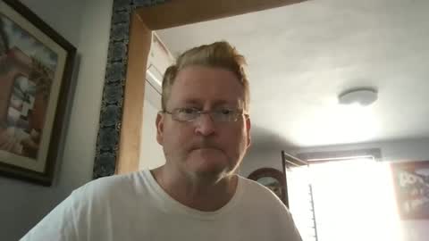Snapshot of tomascausa chatting on 12-04-24, 05:55 Hola online show from 12-04-24, 05:55