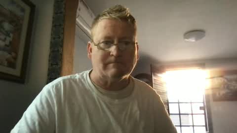 Snapshot of tomascausa chatting on 12-30-24, 03:46 Hola online show from 12-30-24, 03:46