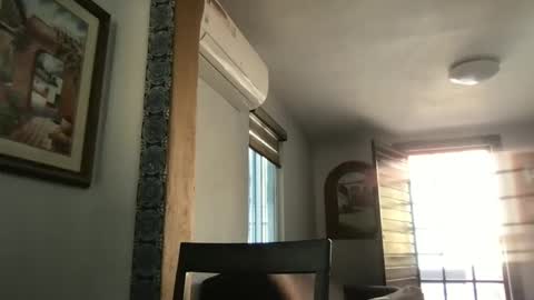 Snapshot of tomascausa chatting on 12-31-24, 05:07 Hola online show from 12-31-24, 05:07