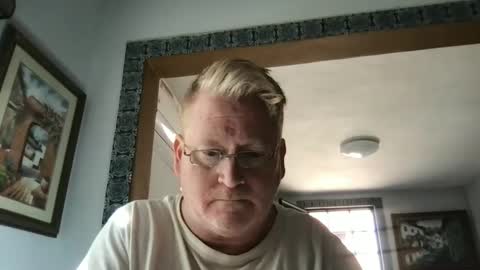 Snapshot of tomascausa chatting on 01-31-25, 09:37 Hola online show from 01-31-25, 09:37