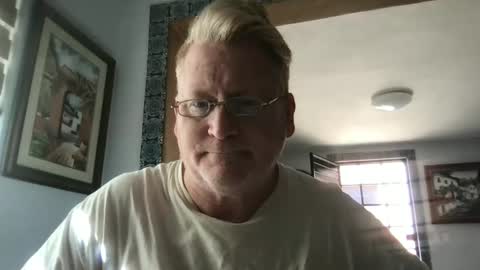 Snapshot of tomascausa chatting on 02-12-25, 09:22 Hola online show from 02-12-25, 09:22